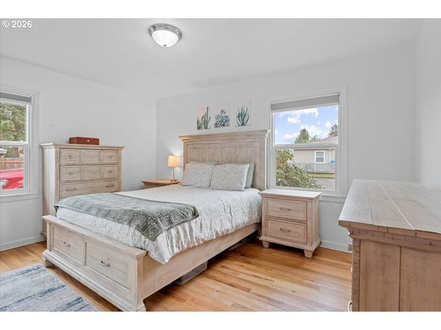 904 WAVERLY Dr, Albany, OR 97322