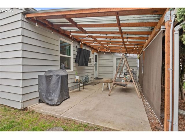 904 WAVERLY Dr, Albany, OR 97322