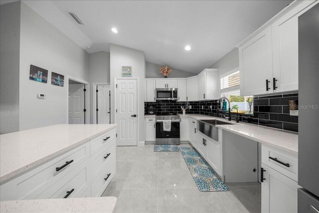 17 HOLLY ROAD, Ocala, FL 34472