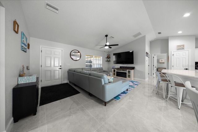 17 HOLLY ROAD, Ocala, FL 34472