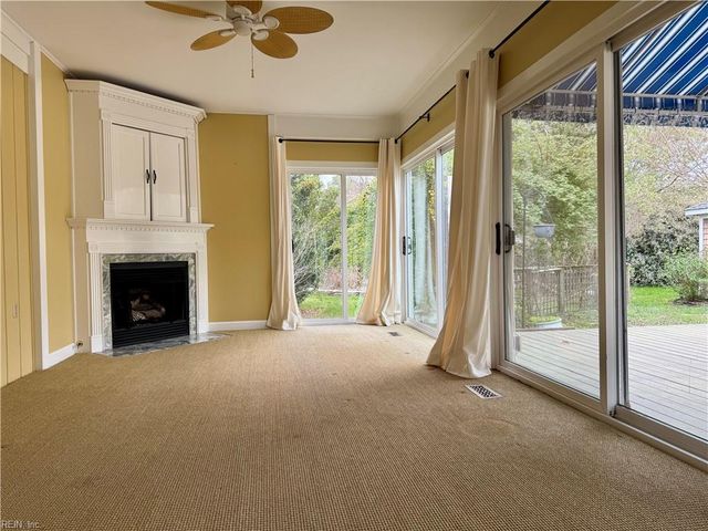 315 Dandy Loop RD, Yorktown, VA 23692