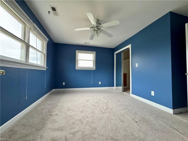 315 Dandy Loop RD, Yorktown, VA 23692