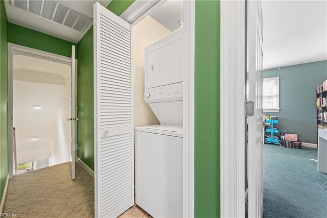 315 Dandy Loop RD, Yorktown, VA 23692