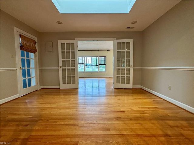 315 Dandy Loop RD, Yorktown, VA 23692