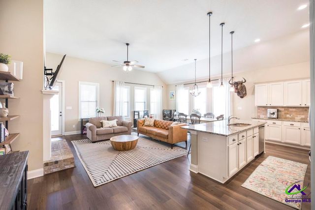 147 Silverside Drive, Perry, GA 31069