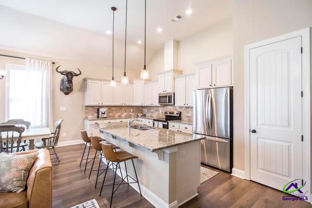 147 Silverside Drive, Perry, GA 31069