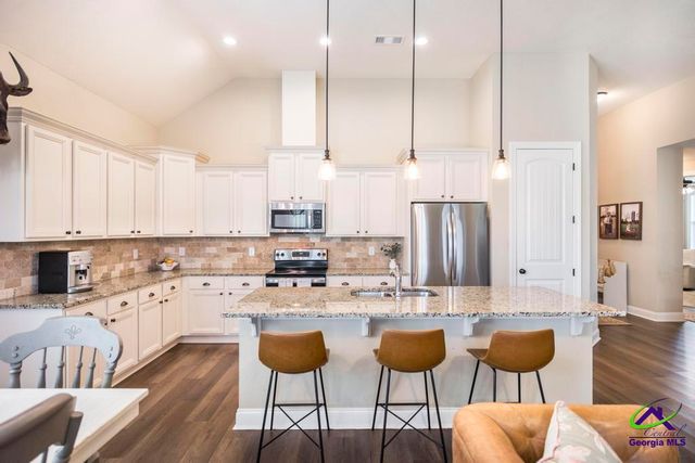 147 Silverside Drive, Perry, GA 31069