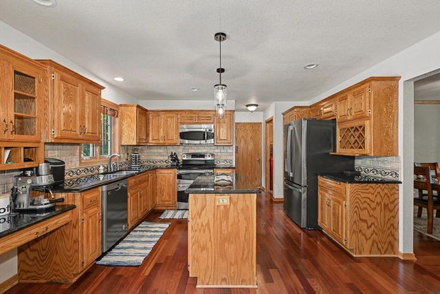 S86W32310 Elias COURT, Mukwonago, WI 53149