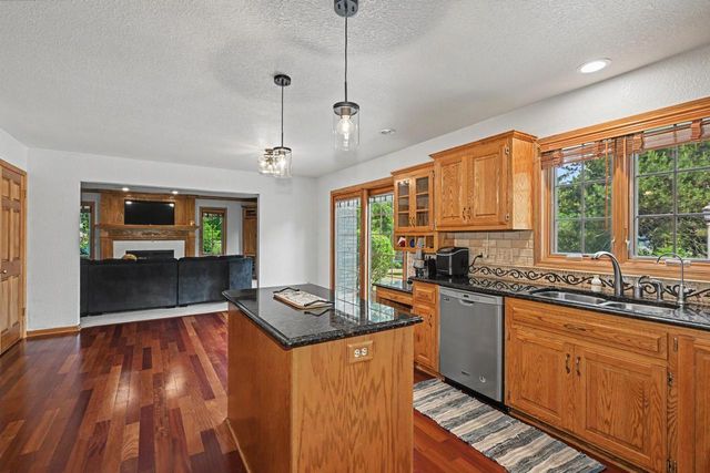 S86W32310 Elias COURT, Mukwonago, WI 53149