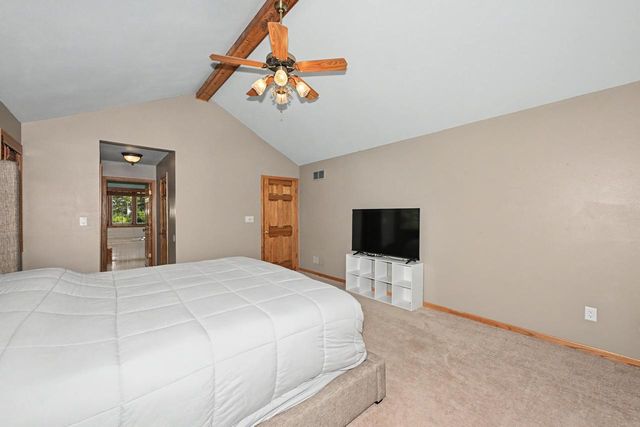 S86W32310 Elias COURT, Mukwonago, WI 53149