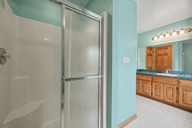 S86W32310 Elias COURT, Mukwonago, WI 53149