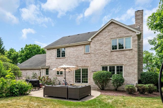 S86W32310 Elias COURT, Mukwonago, WI 53149