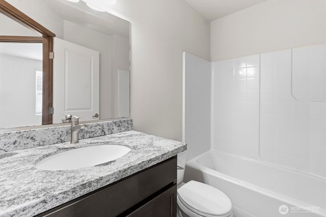 2111 Chesney Road E, Tacoma, WA 98445