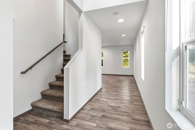 2111 Chesney Road E, Tacoma, WA 98445