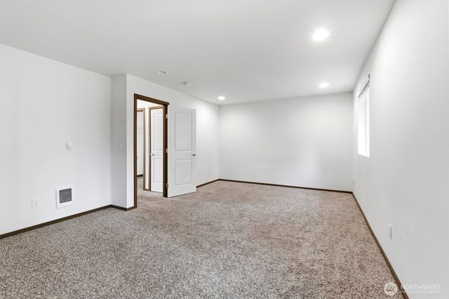 2111 Chesney Road E, Tacoma, WA 98445