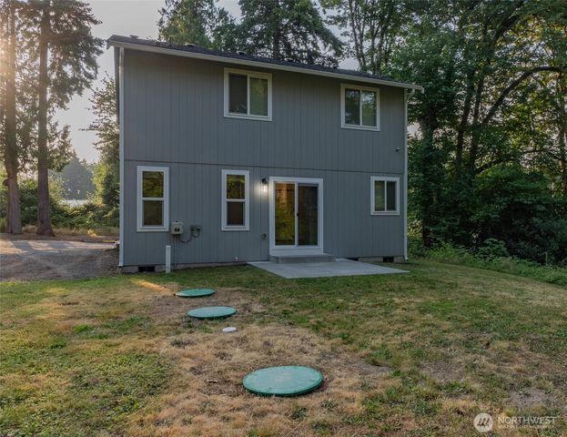 2111 Chesney Road E, Tacoma, WA 98445