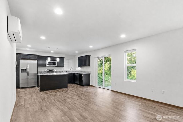 2111 Chesney Road E, Tacoma, WA 98445