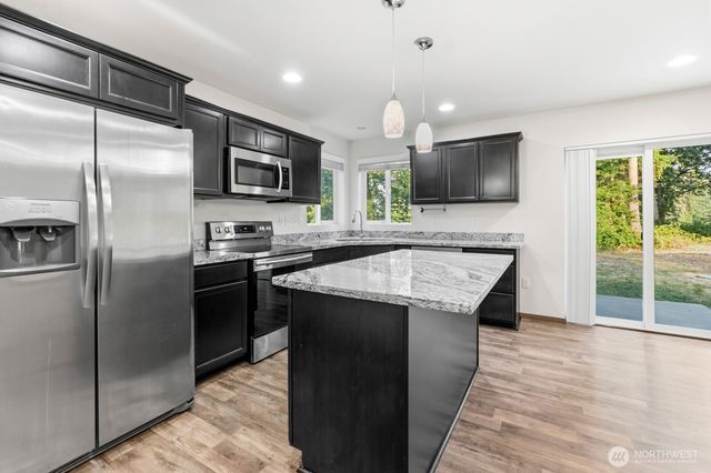 2111 Chesney Road E, Tacoma, WA 98445