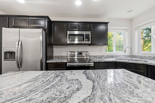 2111 Chesney Road E, Tacoma, WA 98445