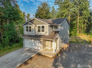 2111 Chesney Road E, Tacoma, WA 98445