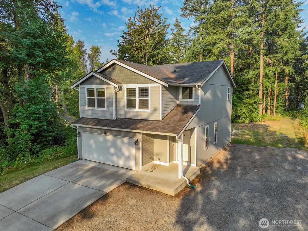 2111 Chesney Road E, Tacoma, WA 98445