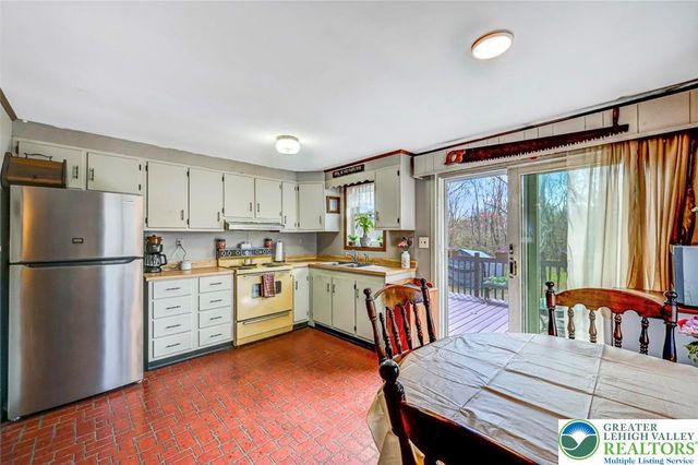 72 Tunkhannock Drive, Tunkhannock Twp, PA 18210