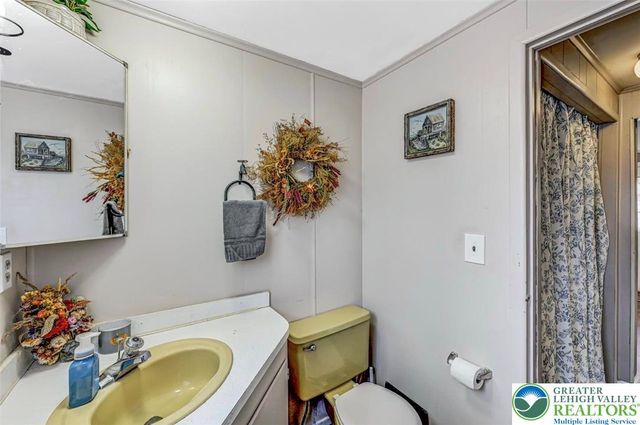 72 Tunkhannock Drive, Tunkhannock Twp, PA 18210