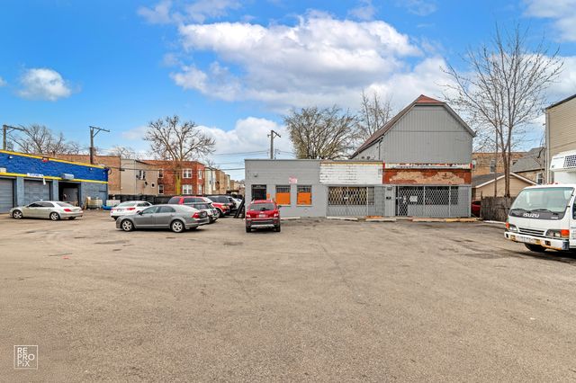 3637-49 W Division Street, Chicago, IL 60651