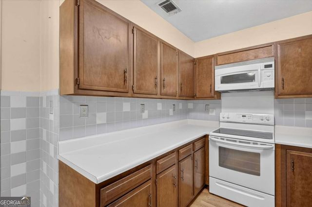 181 Old River Road, Bloomingdale, GA 31302