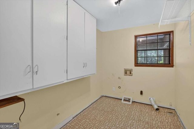 181 Old River Road, Bloomingdale, GA 31302