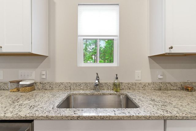 8010 Reagan Way, North Charleston, SC 29418