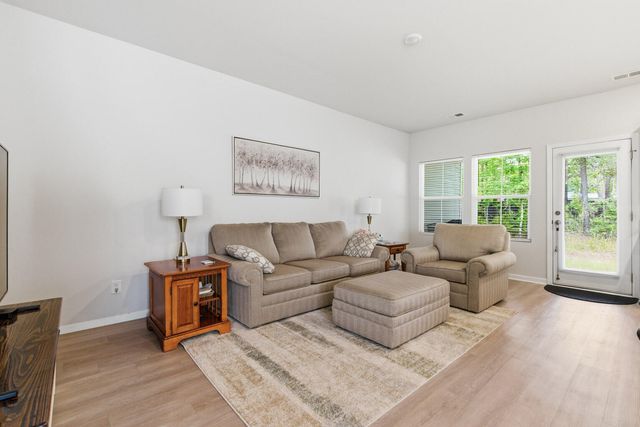 8010 Reagan Way, North Charleston, SC 29418