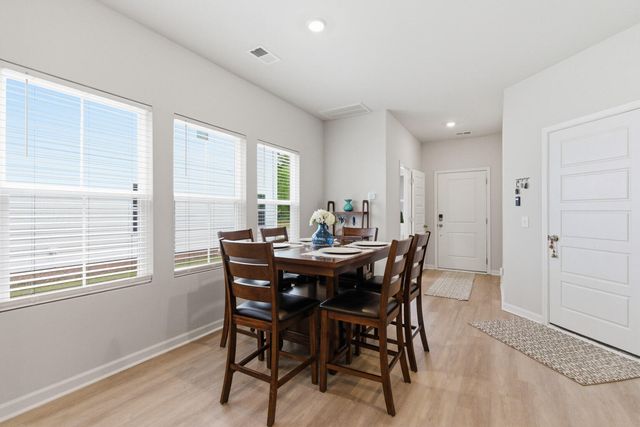 8010 Reagan Way, North Charleston, SC 29418
