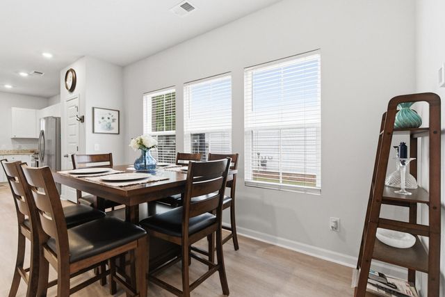 8010 Reagan Way, North Charleston, SC 29418