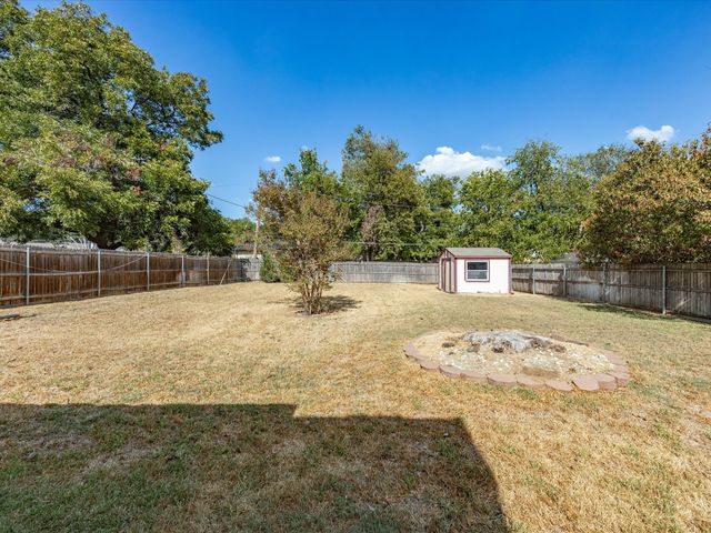 708 NW Sandra Lane, Burleson, TX 76028