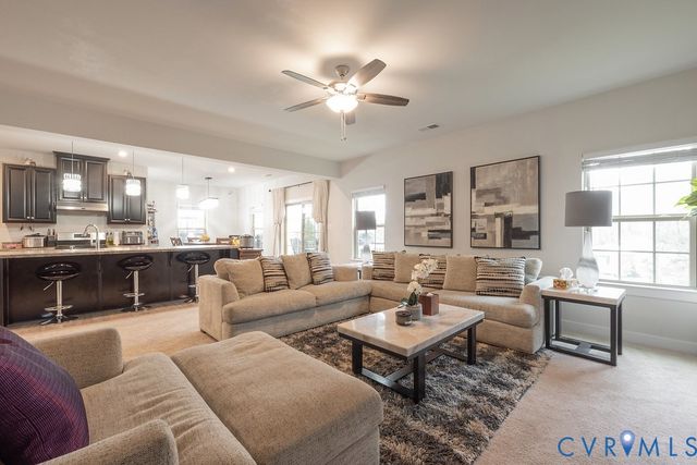 10419 Centralia Station Rd, Chester, VA 23831