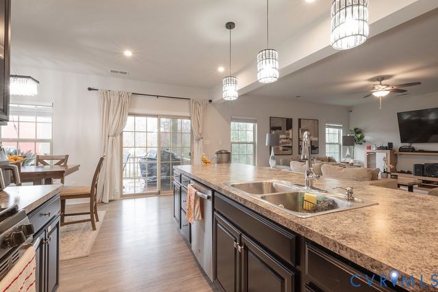 10419 Centralia Station Rd, Chester, VA 23831