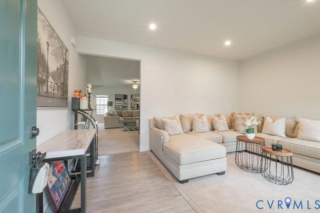 10419 Centralia Station Rd, Chester, VA 23831