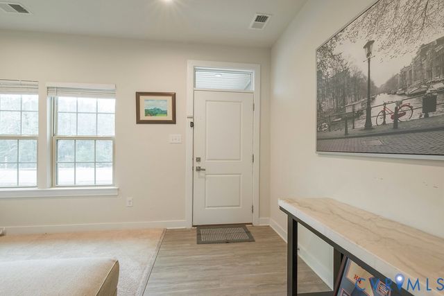 10419 Centralia Station Rd, Chester, VA 23831