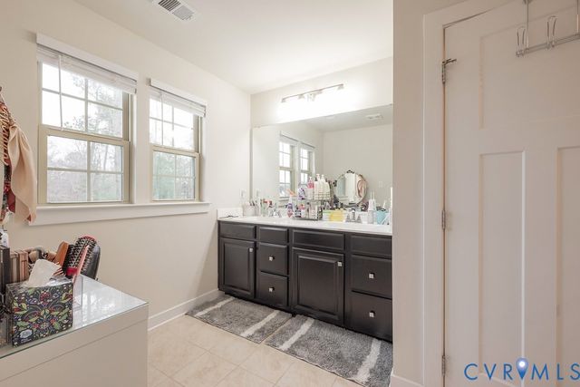 10419 Centralia Station Rd, Chester, VA 23831