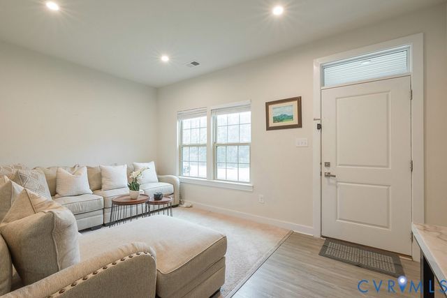 10419 Centralia Station Rd, Chester, VA 23831