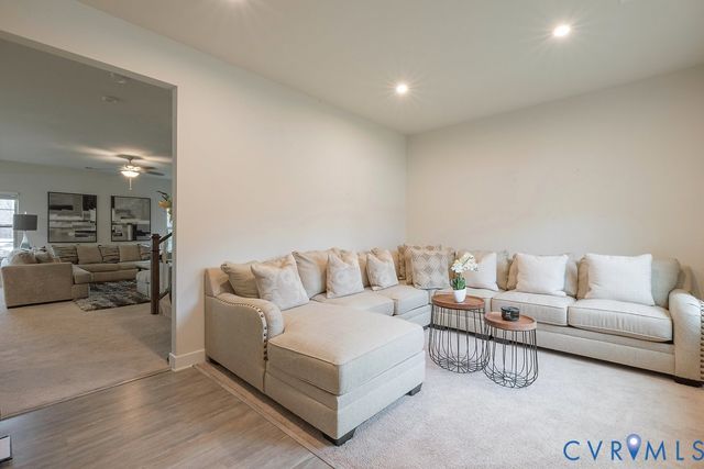 10419 Centralia Station Rd, Chester, VA 23831