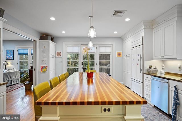 4414 LOWELL ST NW, Washington, DC 20016