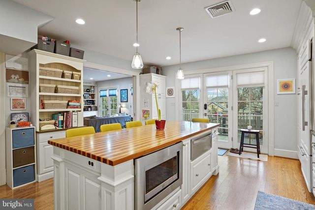 4414 LOWELL ST NW, Washington, DC 20016