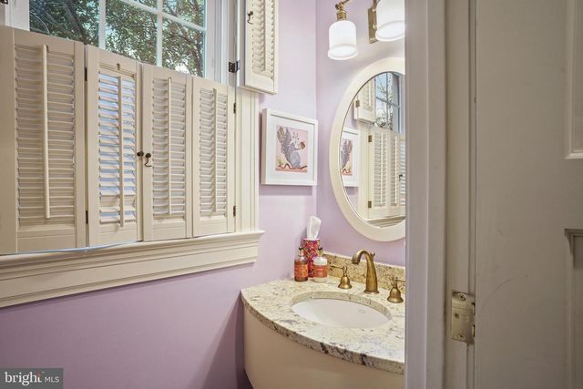 4414 LOWELL ST NW, Washington, DC 20016