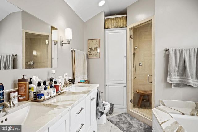 4414 LOWELL ST NW, Washington, DC 20016