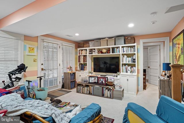 4414 LOWELL ST NW, Washington, DC 20016