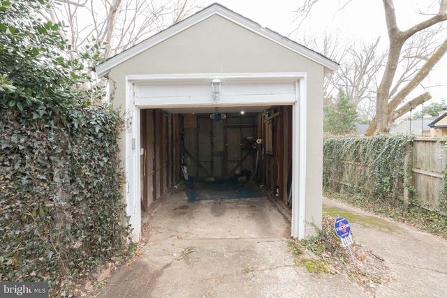 4414 LOWELL ST NW, Washington, DC 20016