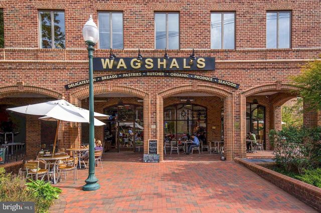 4414 LOWELL ST NW, Washington, DC 20016