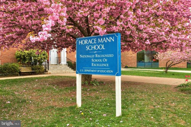4414 LOWELL ST NW, Washington, DC 20016